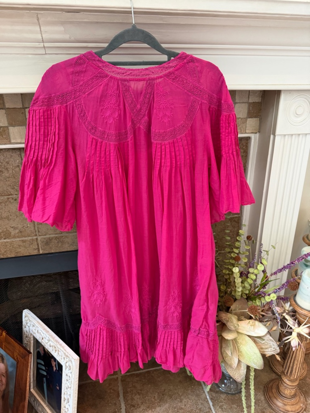 FARM Rio Hot Pink Mini Dress Fuschia pleats embroidery flowy M